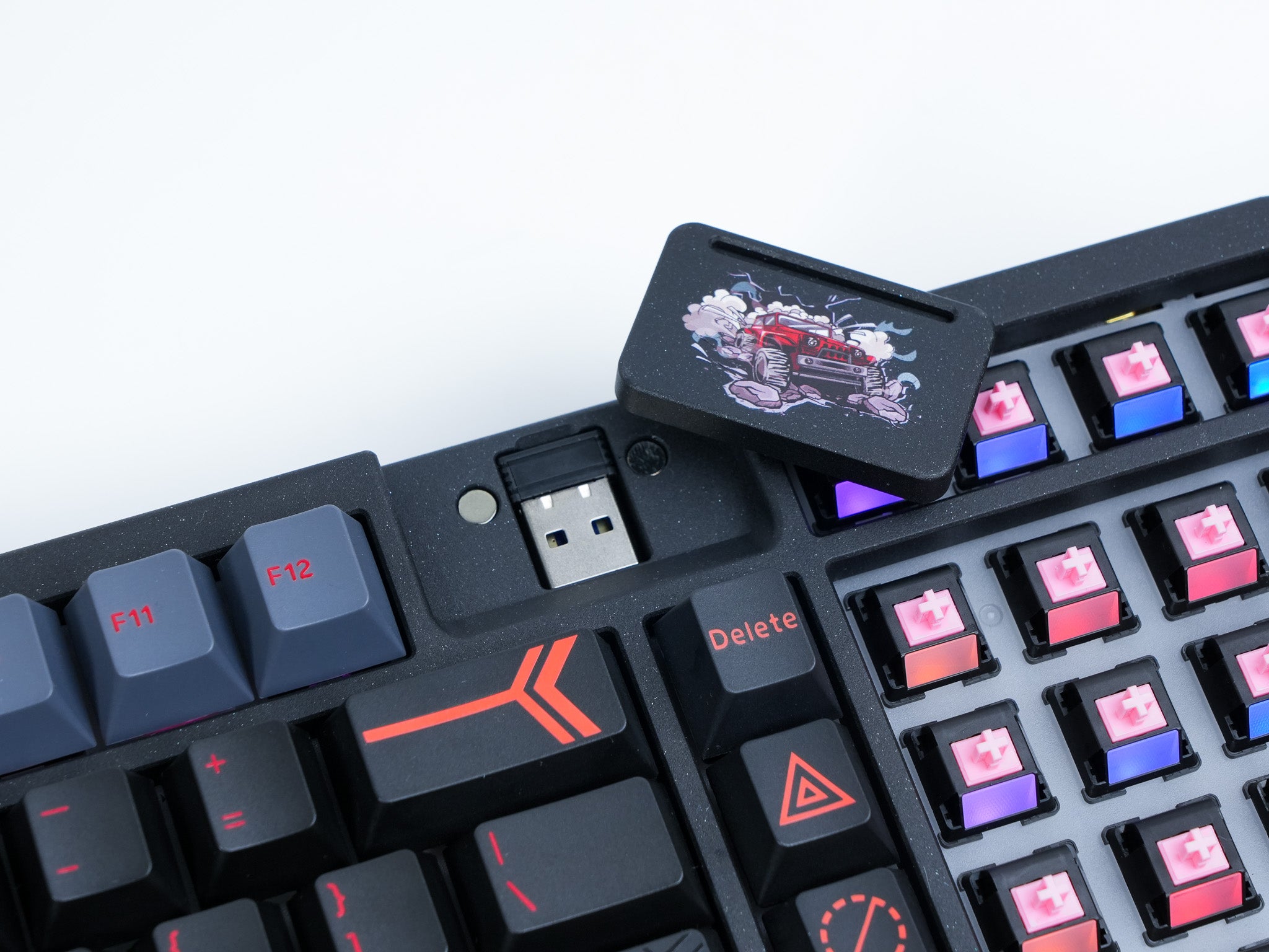 KEYVERSE INFI100 Black Engine